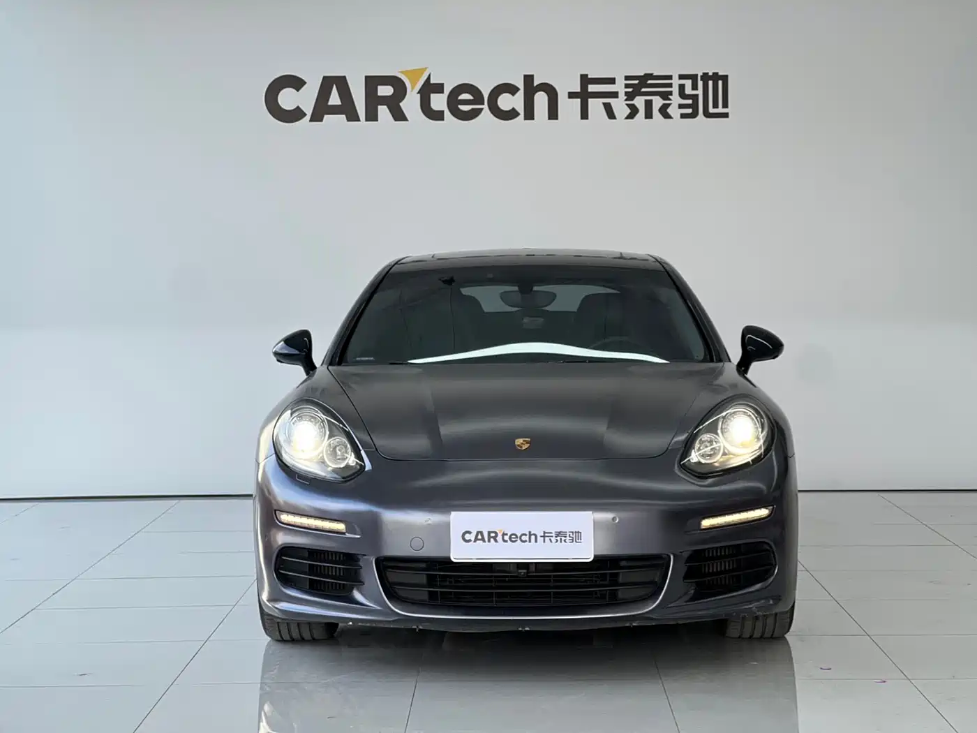 Porsche Panamera 2014 Panamera 3.0T фото 4