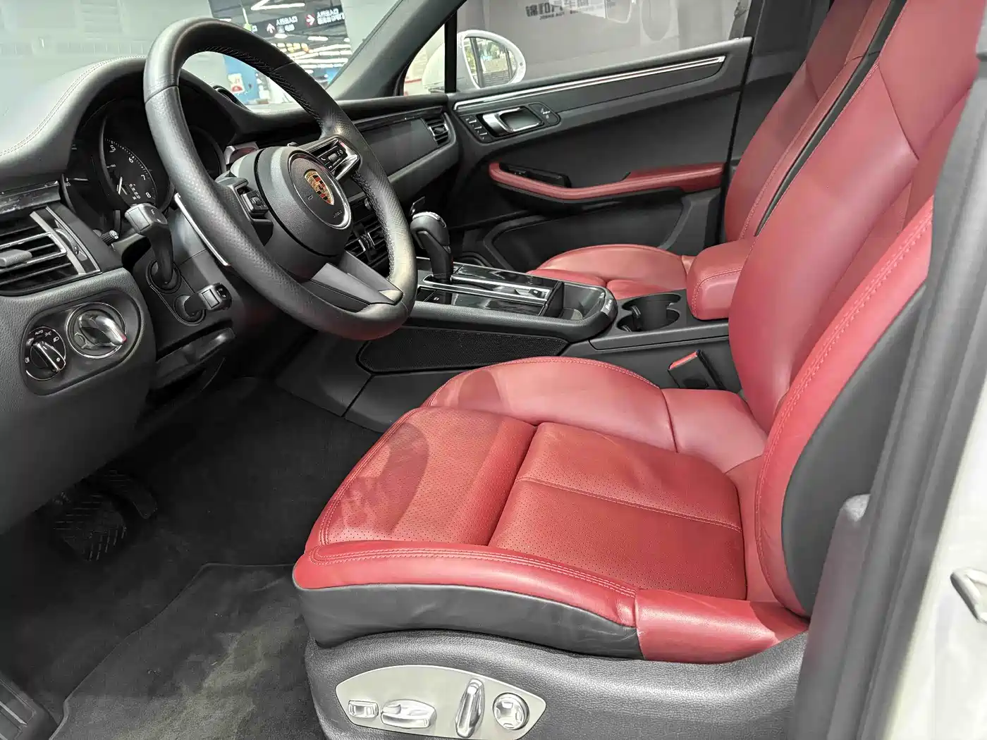 Porsche Macan 2023 Macan 2.0T фото 10
