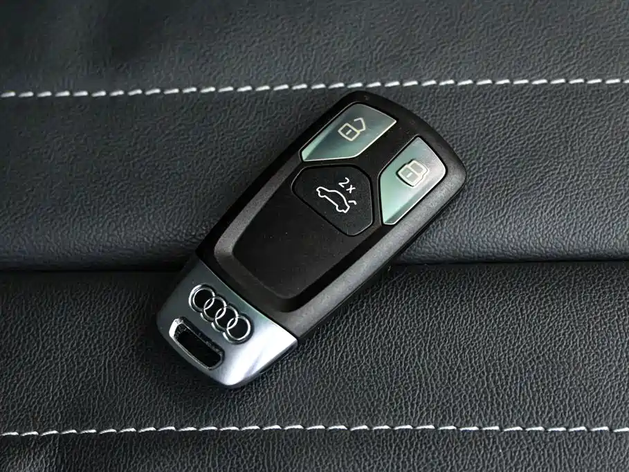 Audi Q5L 2023 40T Luxury Dynamic фото 35