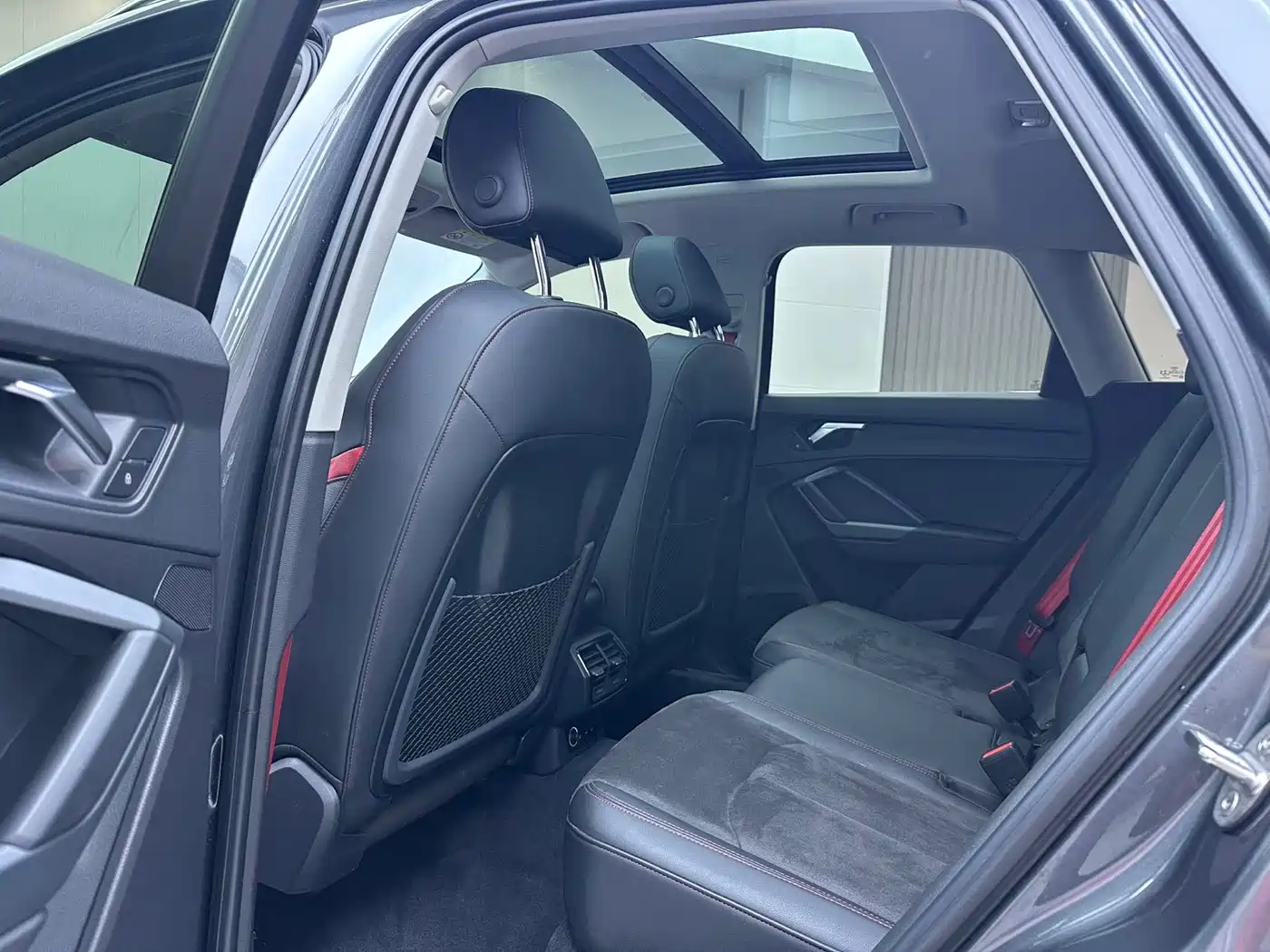 Audi Q3 2023 35 TFSI Fashion Dynamic (1.4T) фото 14