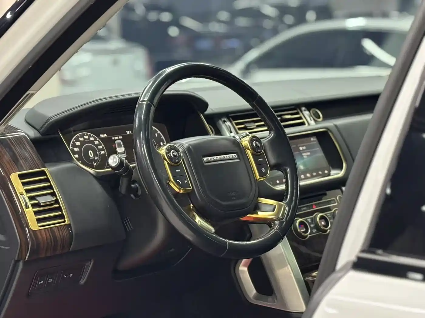 Land Rover Range Rover 2017 3.0 SC V6 Vogue фото 11
