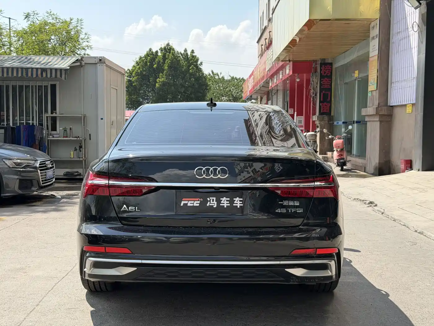 Фото 13 - Audi A6L