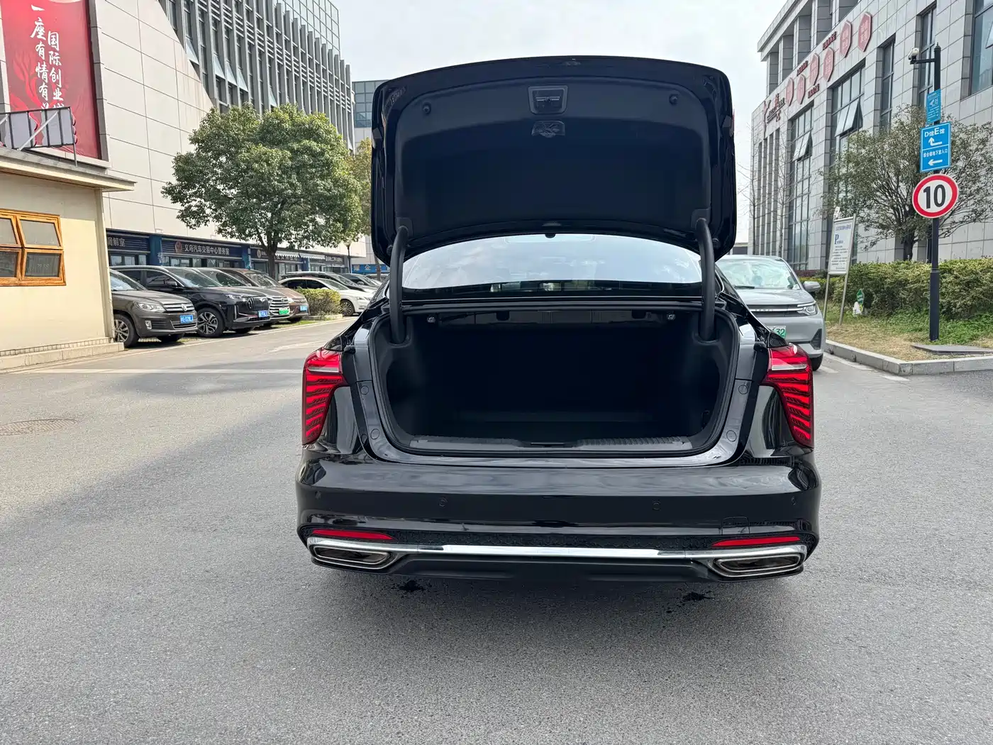Hongqi H5 2024 1.5T DCT Smart Connect Flag Rhythm Edition фото 17