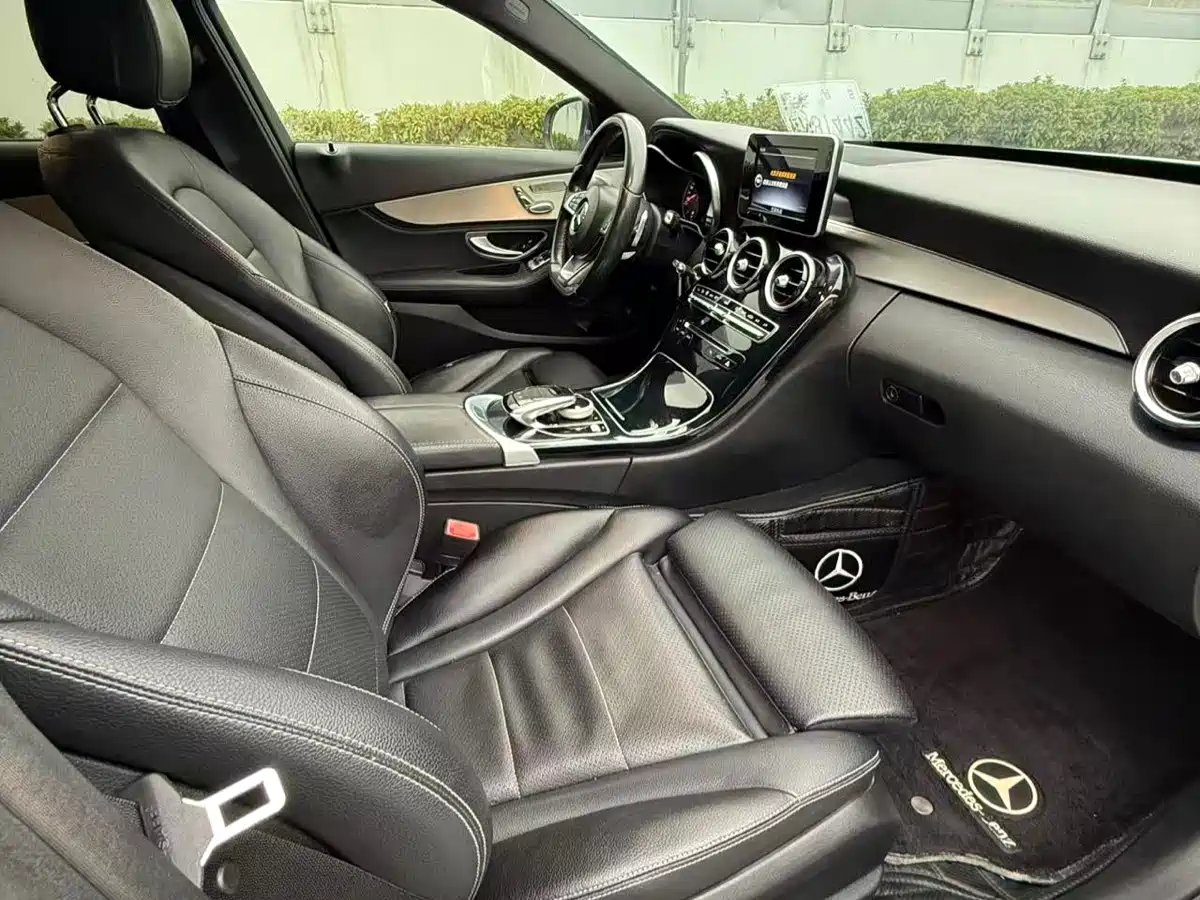 Mercedes-Benz C-Class 2015 C 200 Sport Edition 4MATIC фото 3