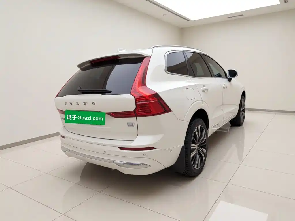 Volvo XC60 Plug-in Hybrid 2021 2022 T8 Plug-in Hybrid AWD Elegance Luxury Edition