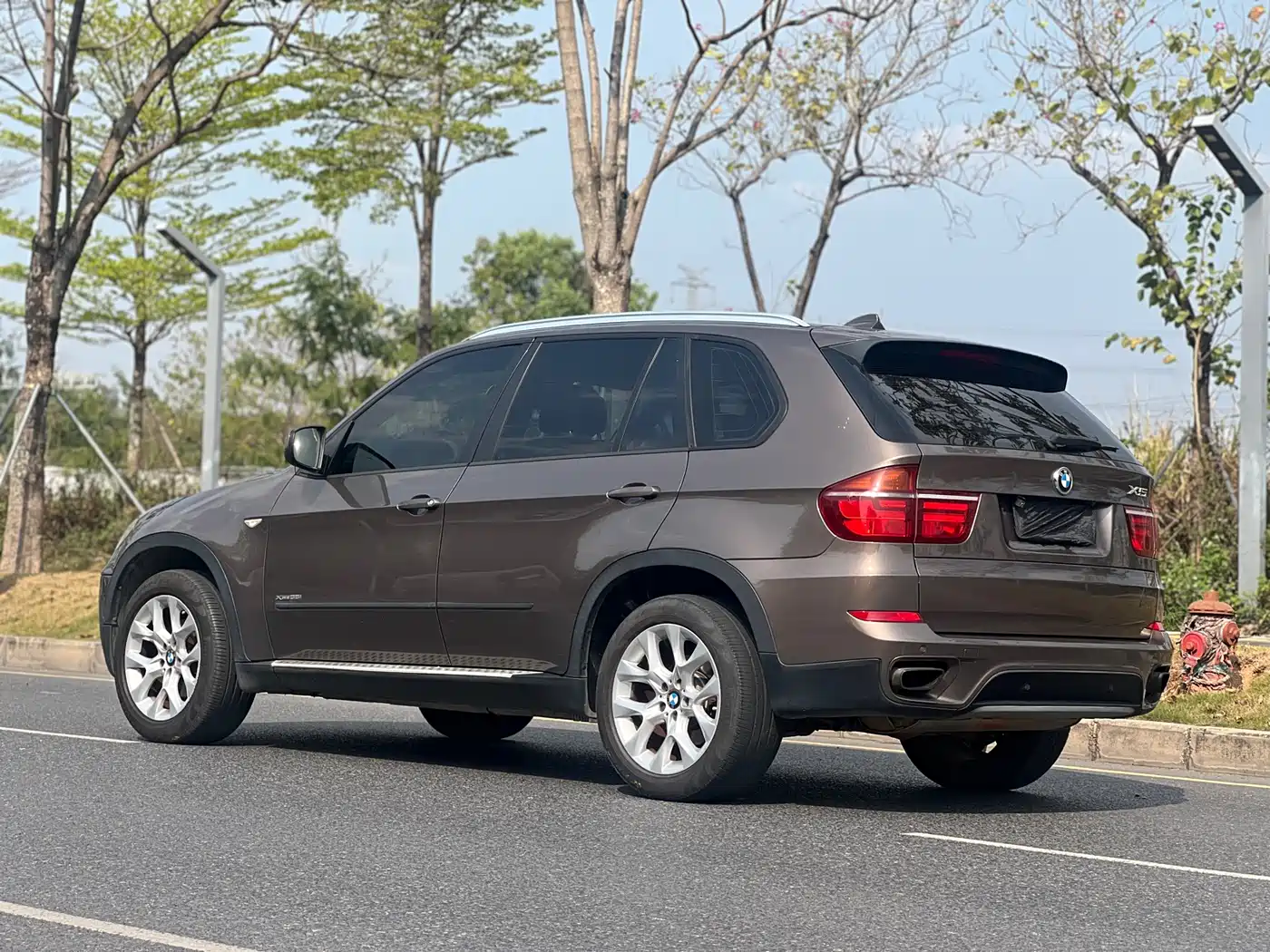 BMW X5 (Import) 2011 xDrive35i Leading Edition фото 6