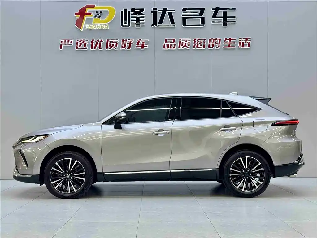 Toyota Venza 2022 2.0L CVT 2WD Premium фото 4