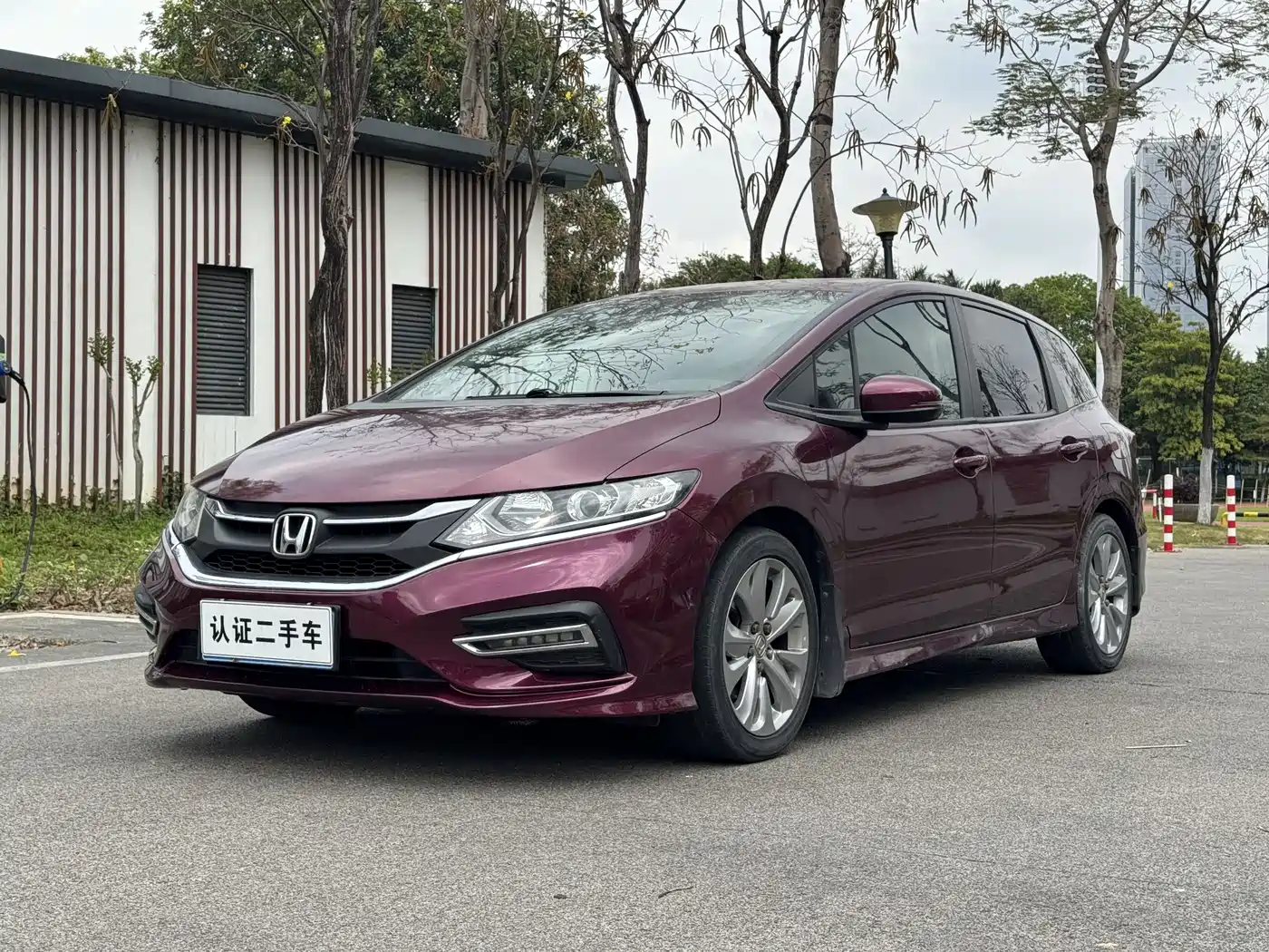 Photo 1 - Honda Jade