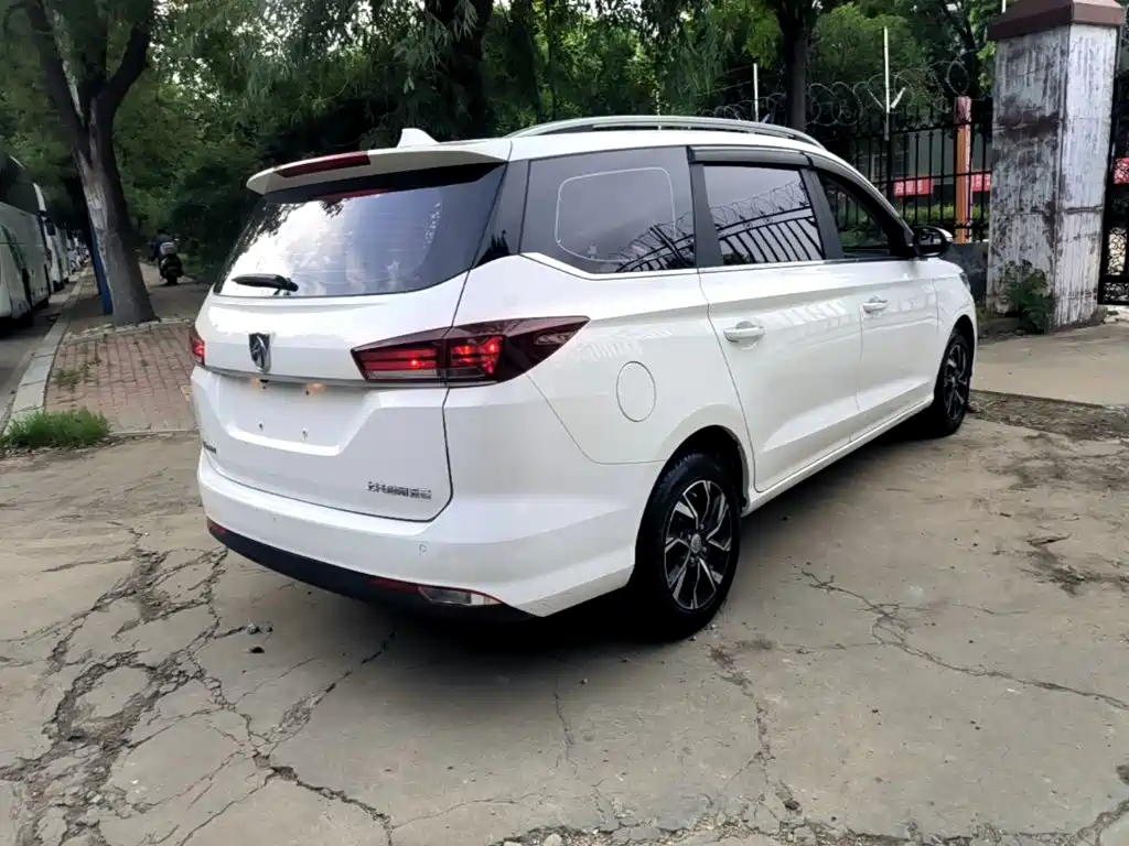 Baojun 360 2019 2018 1.5L Manual Luxury Model China V