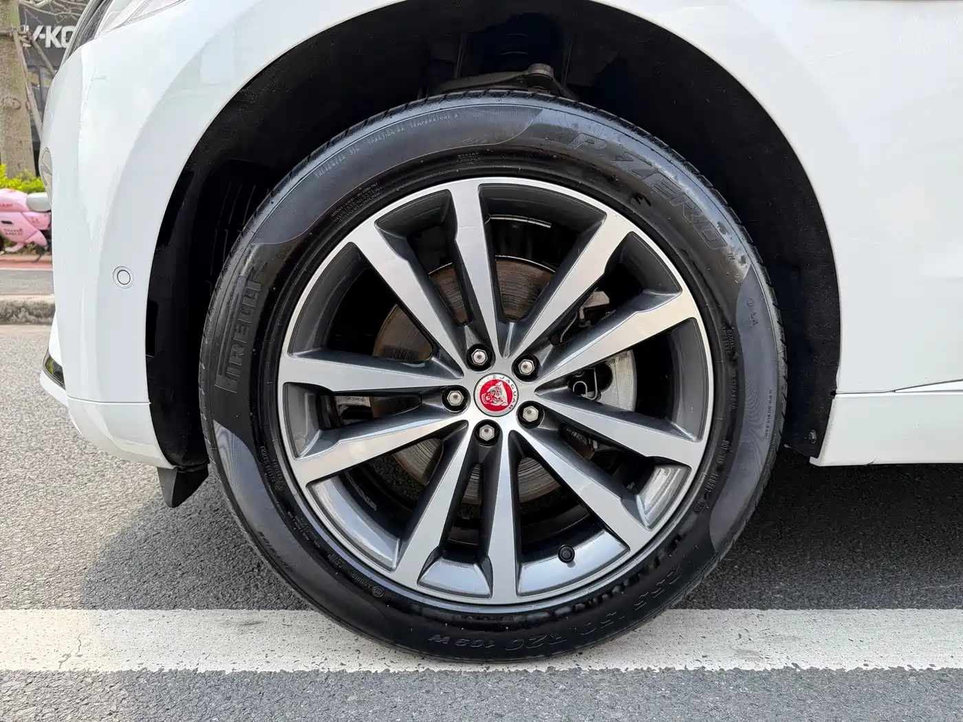 Jaguar F-PACE 2021 250PS R-Dynamic S фото 9