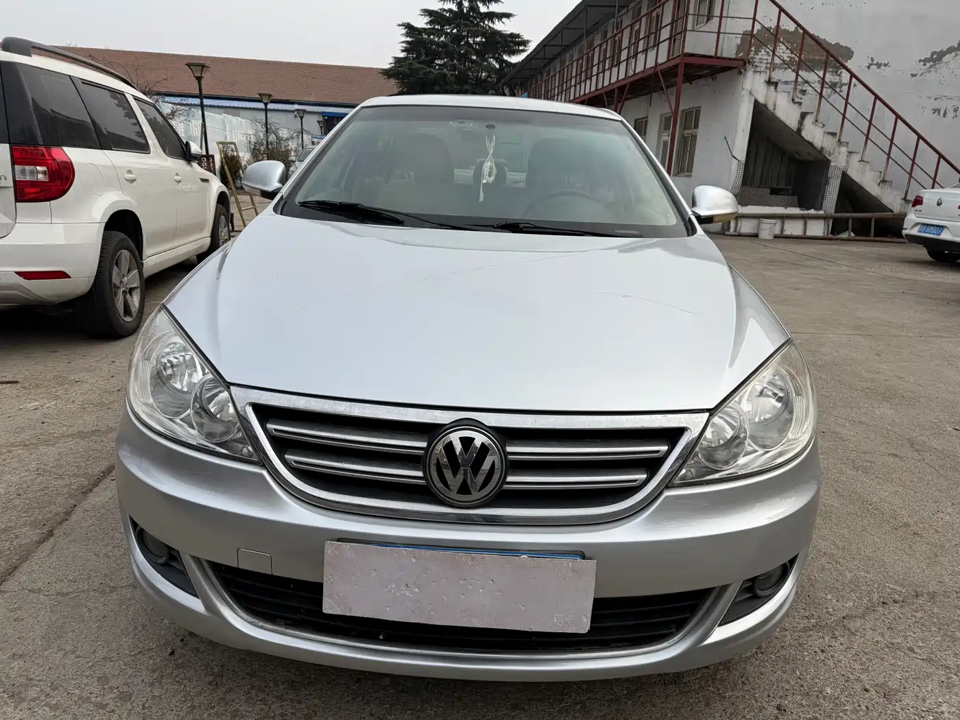 Volkswagen Lavida 2011 1.6L Automatic Pinxuan Edition фото 2