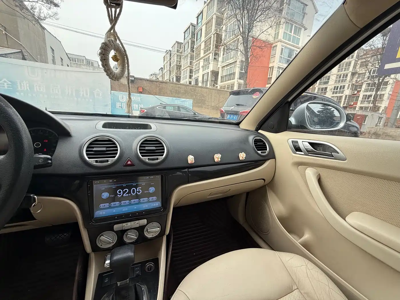 Volkswagen Lavida 2011 1.6L Automatic Pinxuan Edition фото 8