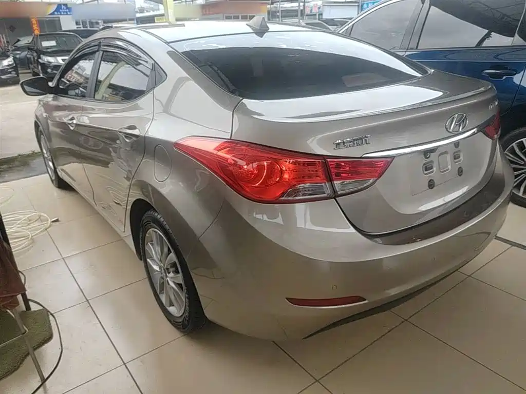 Hyundai Langdong 2015 1.6L Auto Trend фото 5