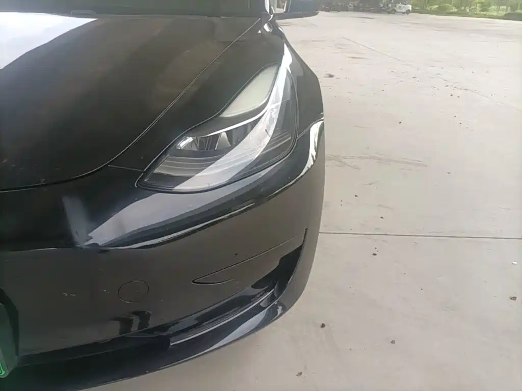 Фото 24 - Tesla Model 3