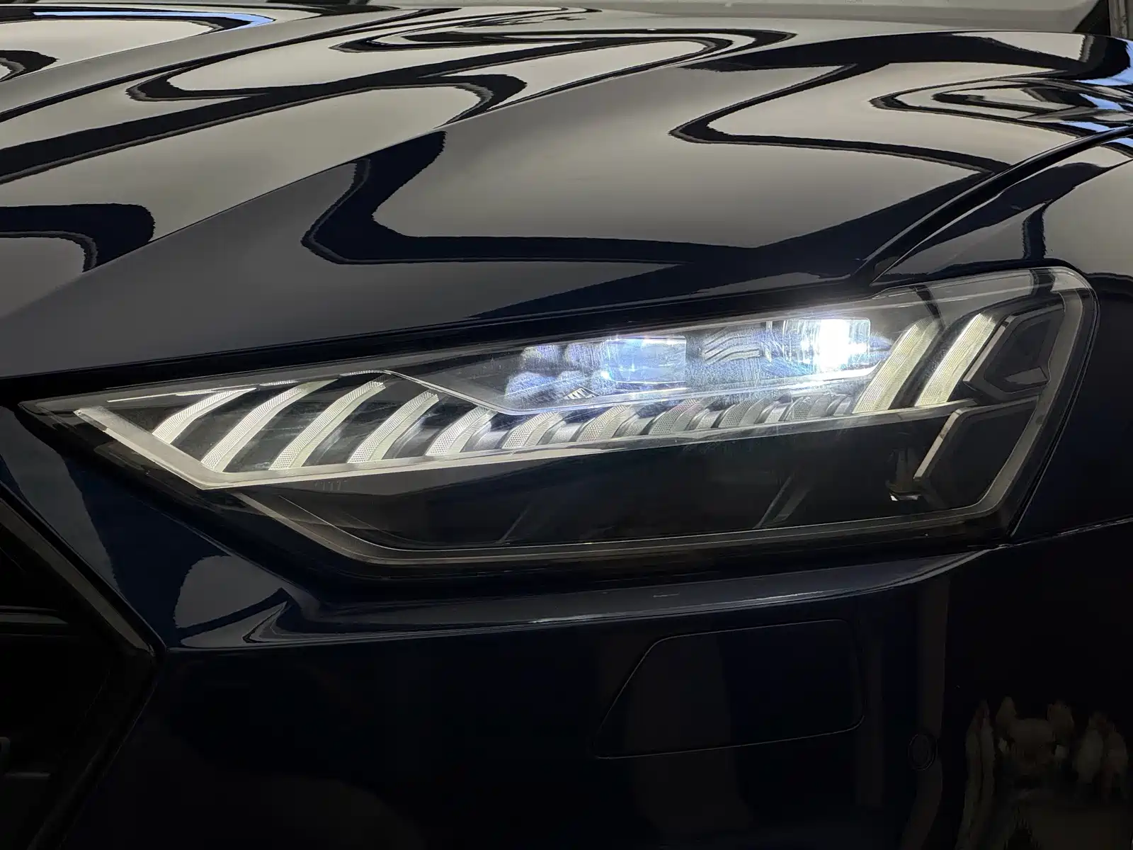 Фото 4 - Audi A7L