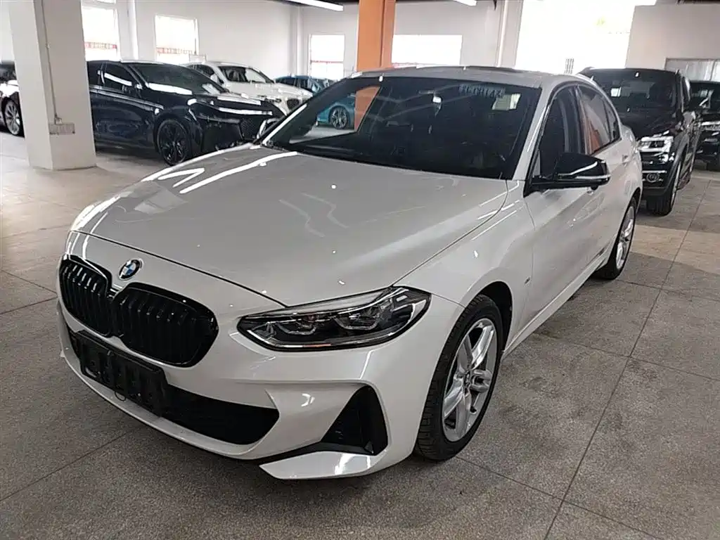 BMW 1 Series 2022 120i M Sport Shadow Edition