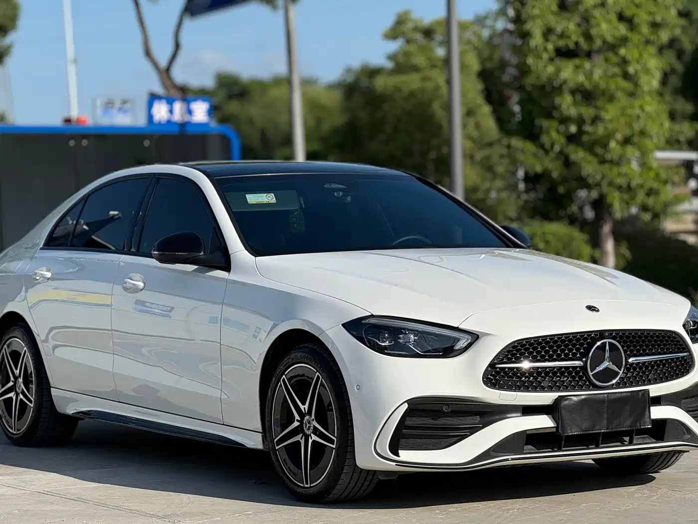 Mercedes-Benz C-Class 2023 Facelift II C 260 L Night Edition фото 3