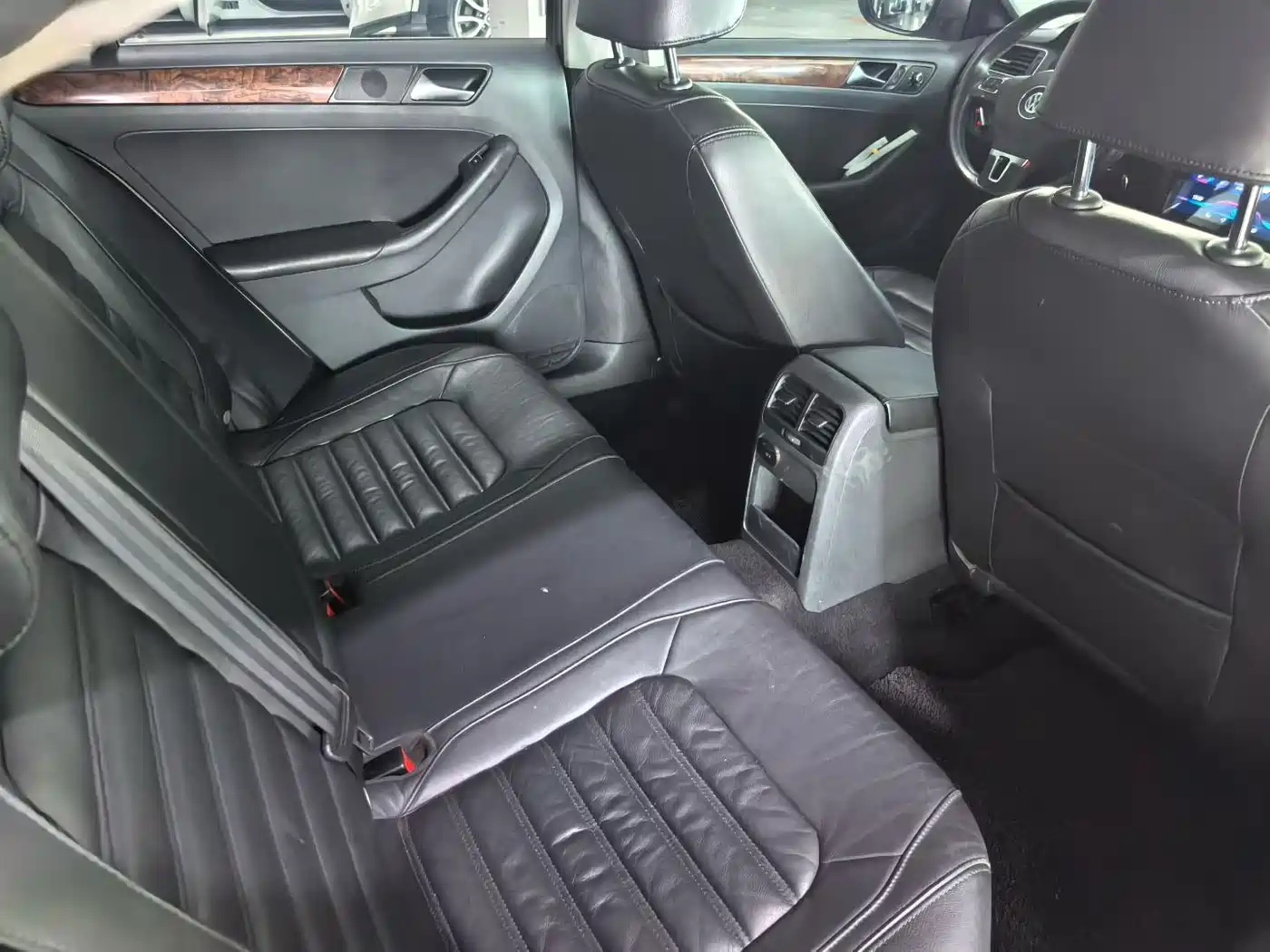 Volkswagen Sagitar 2014 1.4TSI Automatic Flagship фото 4