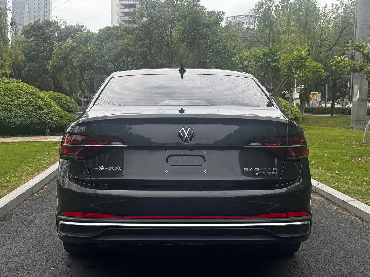 Фото 4 - Volkswagen Sagitar