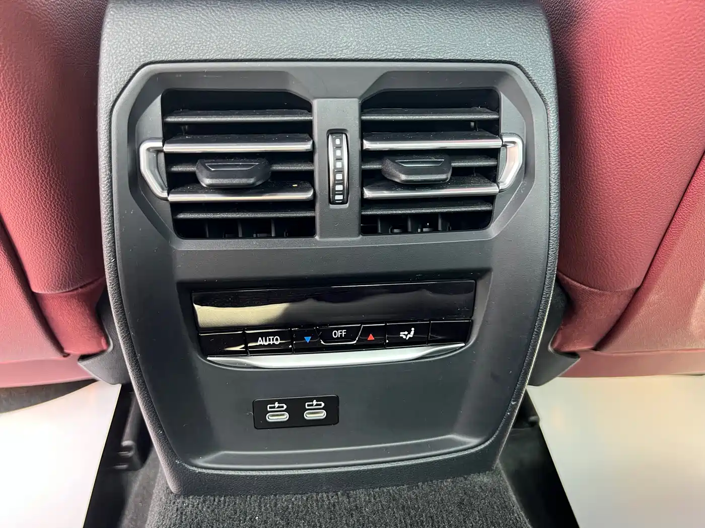 BMW 3 Series 2023 325i M Sport Black Night Package фото 9