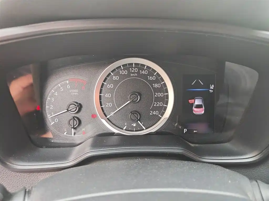 Toyota Levin 2019 185T CVT Luxury Edition China VI фото 4