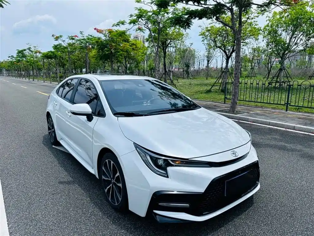 Toyota Levin 2021 185T CVT Premium Edition фото 3