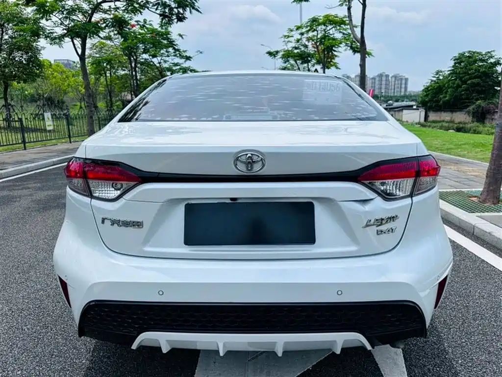 Toyota Levin 2021 185T CVT Premium Edition фото 8