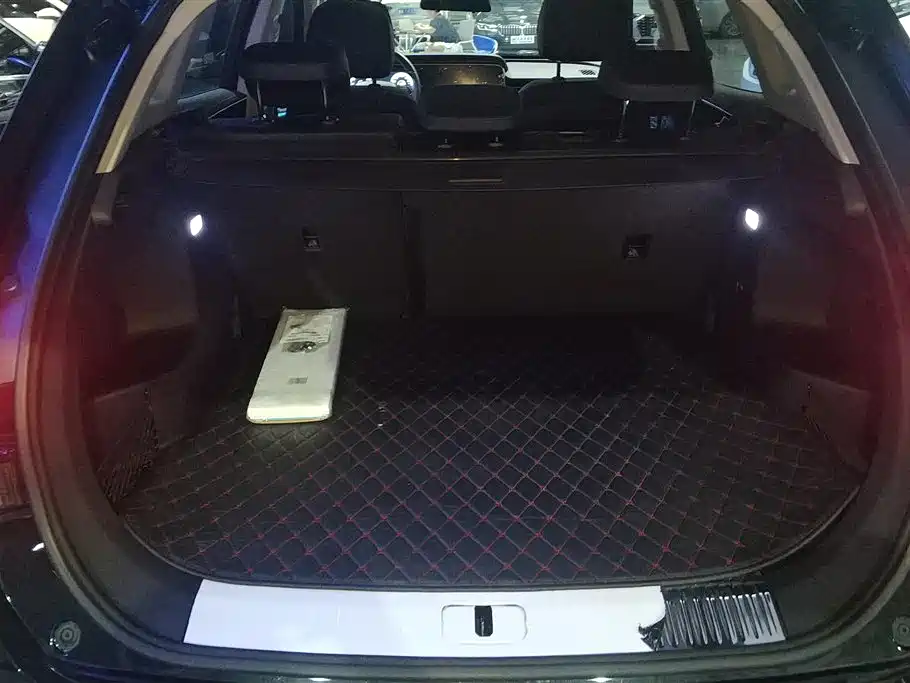 Hongqi HS5 2022 2.0T Smart Connect Premium Edition фото 4
