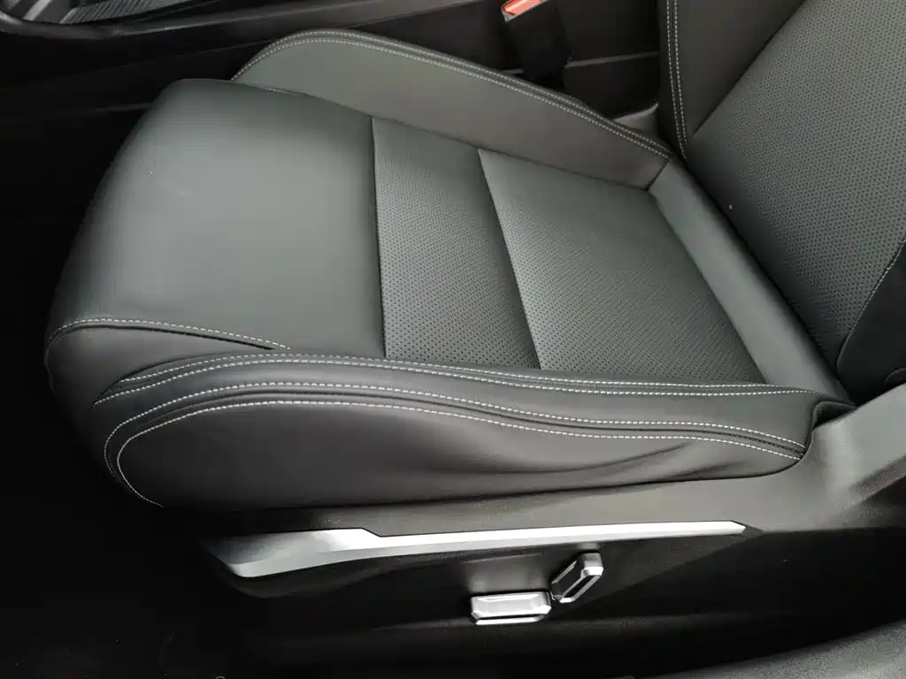 Lynk & Co 06 2023 Remix 1.5T Power Pro фото 20