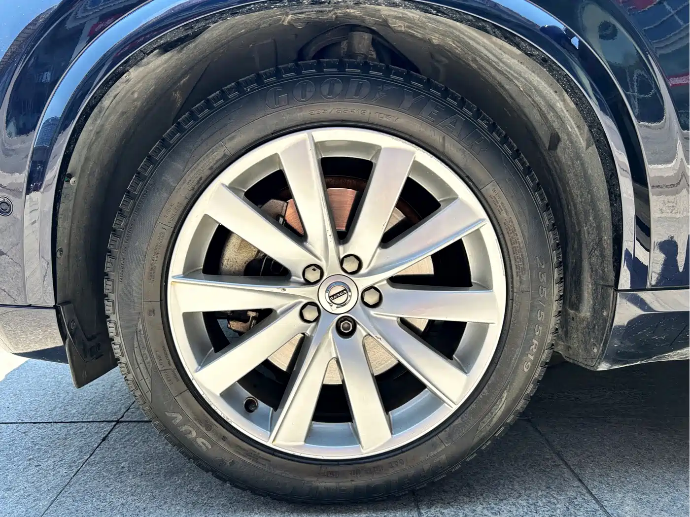 Photo 7 - Volvo XC90