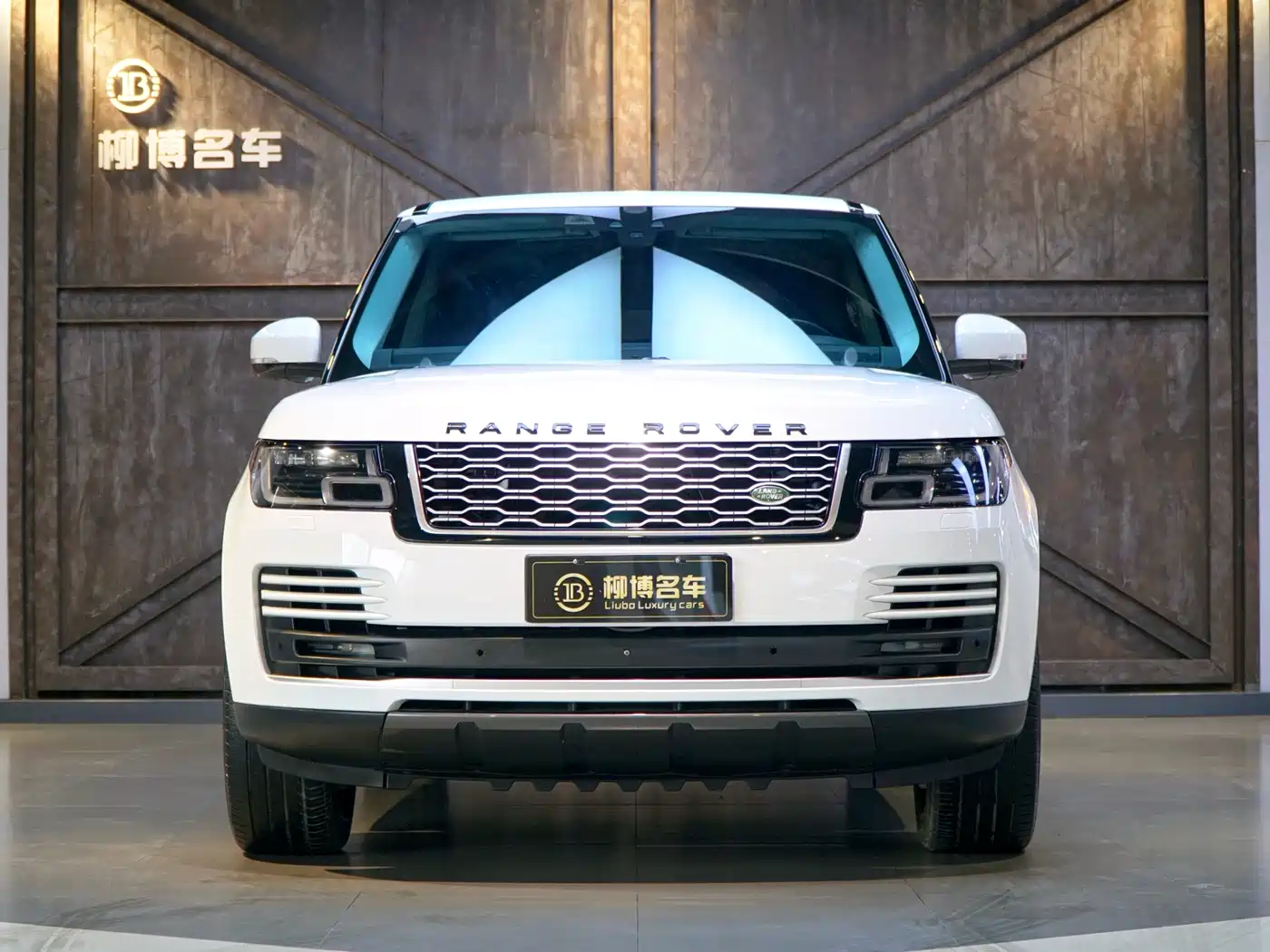 Land Rover Range Rover 2019 3.0 SC V6 Heritage Extended Edition фото 2