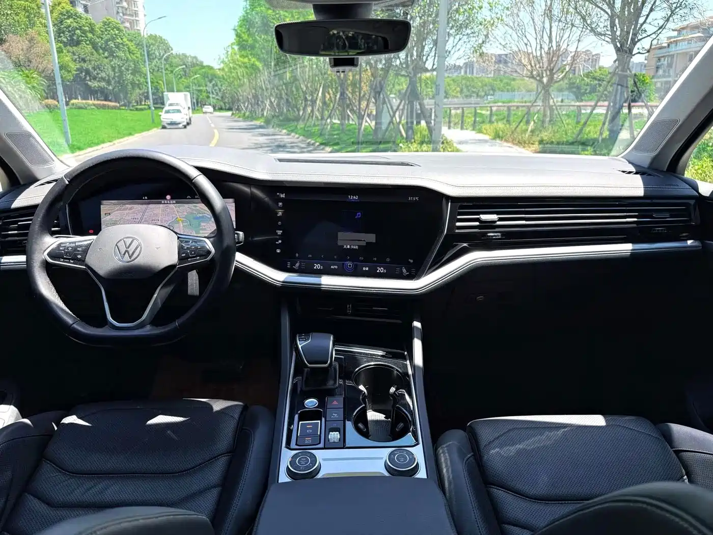 Volkswagen Touareg 2021 2021 3.0TSI Sharp Edition with Gloss Black Sports Package