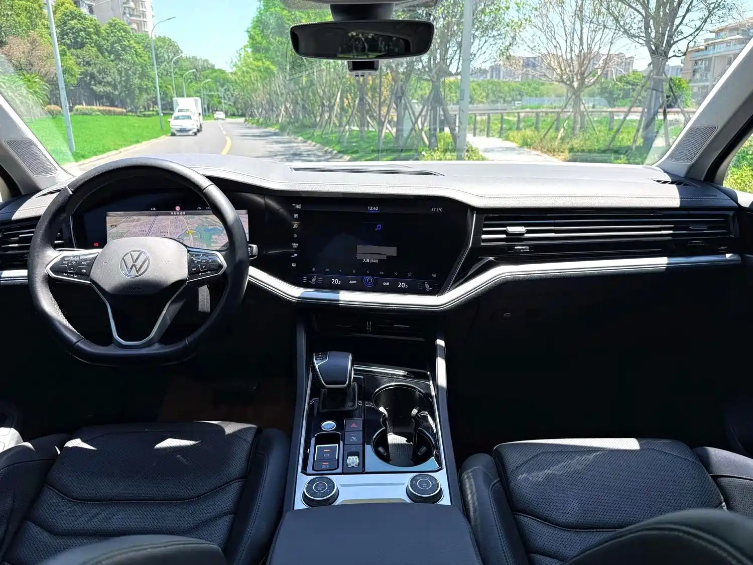 Фото 5 - Volkswagen Touareg