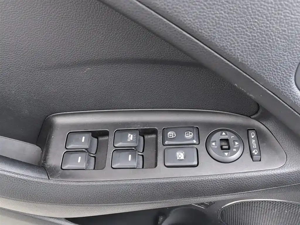 Kia K3S 2014 1.6L Automatic Premium фото 9
