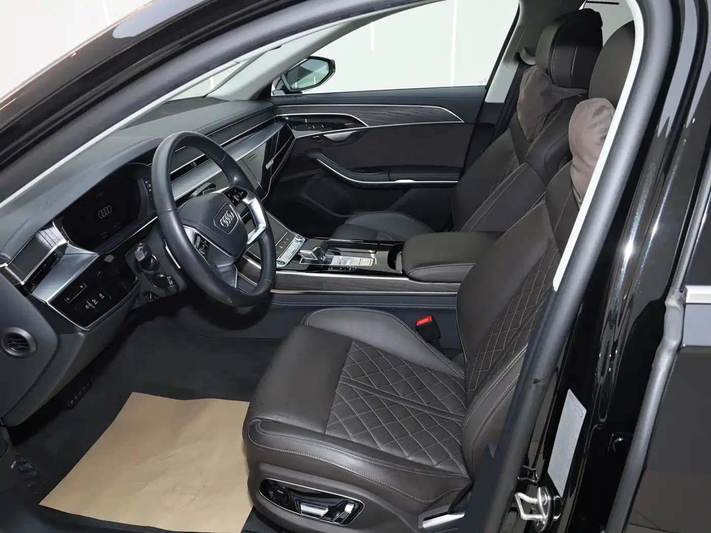 Audi A8 2023 A8L 50 TFSI quattro Exclusive фото 29