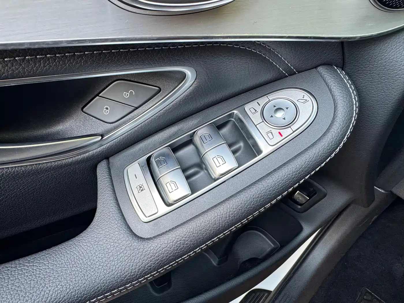 Mercedes-Benz GLC 2020 Facelift GLC 260 L 4MATIC Dynamic фото 26