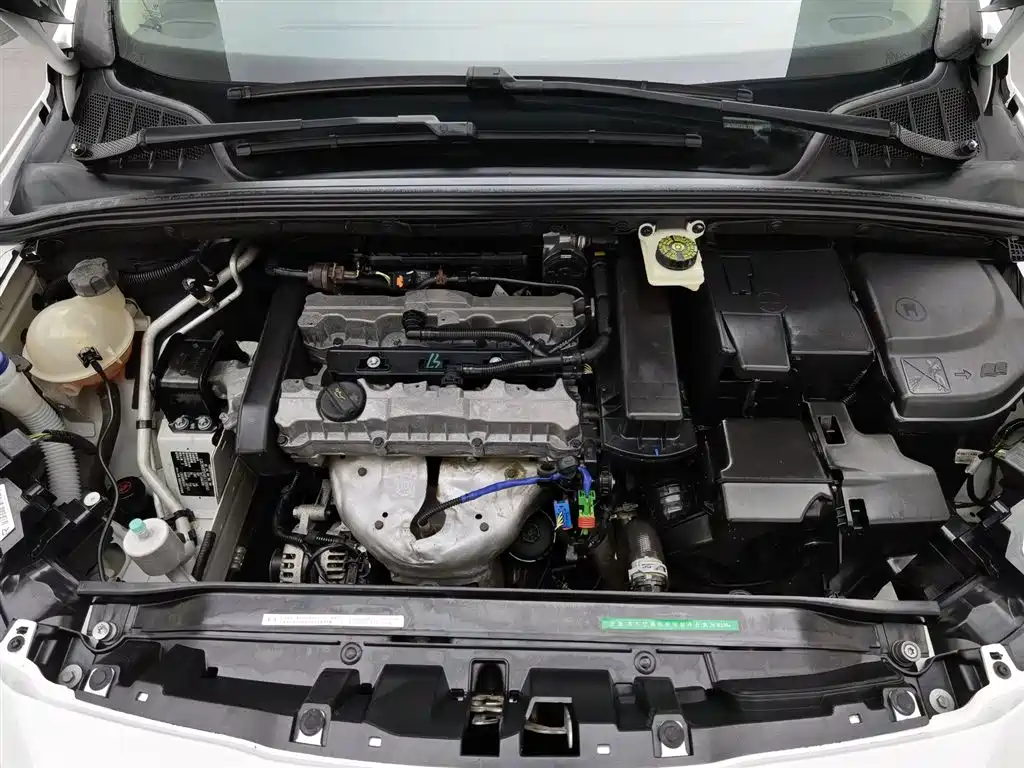 Peugeot 308 2014 Model Joy Edition Classic 1.6L Manual Superior Style фото 6