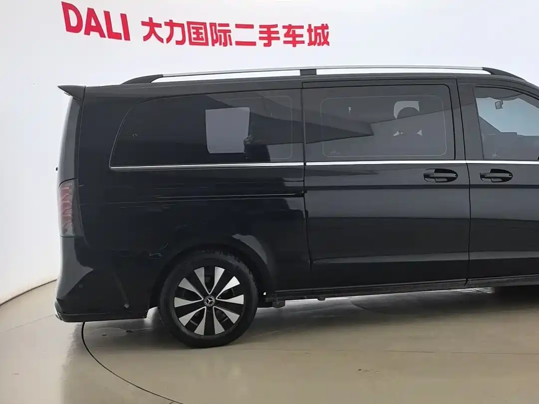 Mercedes-Benz Vito 2023 2.0T Business 7-Seater фото 5