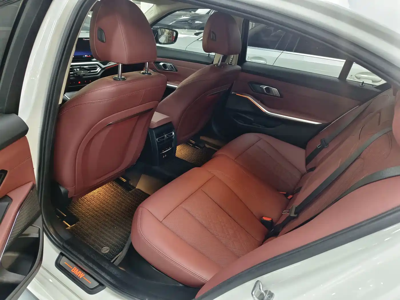 BMW i3 2023 eDrive 40 L Shadowline Package фото 8