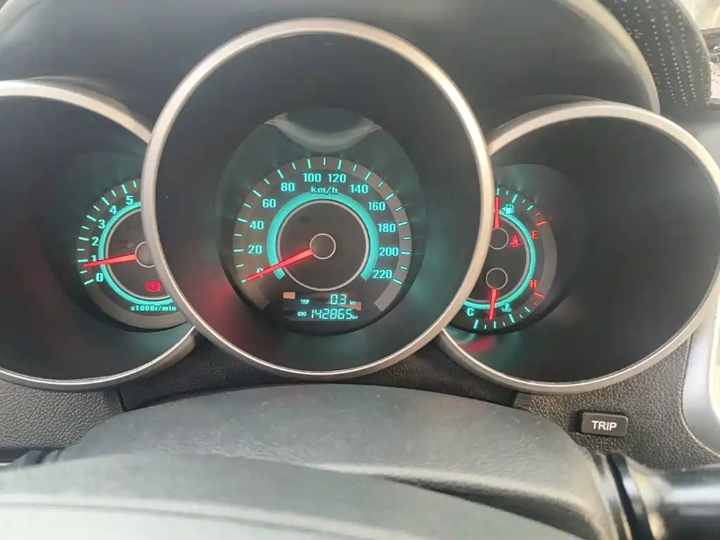 Фото 4 - Changan Eado XT
