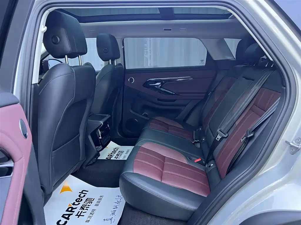 Land Rover Range Rover Evoque 2023 Range Rover Evoque L 249PS Luxury Edition фото 8