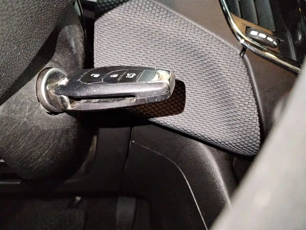 Chevrolet Cruze 2017 1.5L Automatic Pioneer Sunroof фото 9