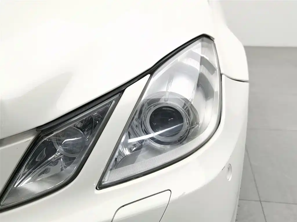 Mercedes-Benz E-Class (Import) 2011 E 260 CGI Coupe фото 7