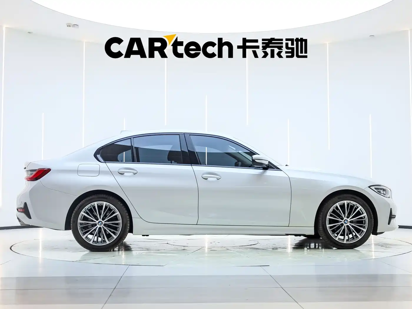 BMW 3 Series 2022 320i Sport Package фото 8