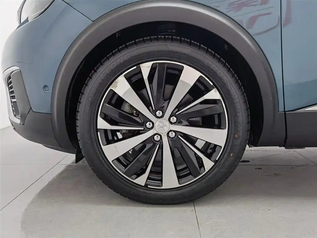 Peugeot 5008 2017 380THP 7-seat Luxury Edition фото 17