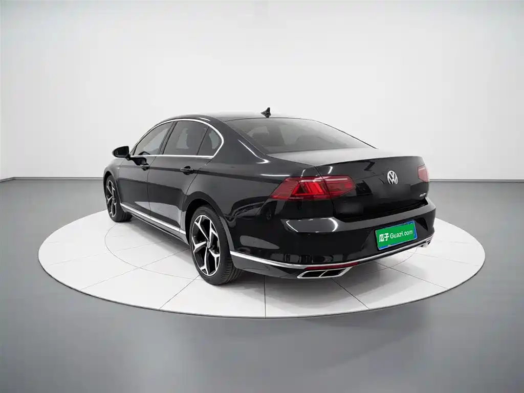 Volkswagen Magotan 2023 Model 2 Million Units Commemorative Edition 280TSI DSG Leading Version фото 5