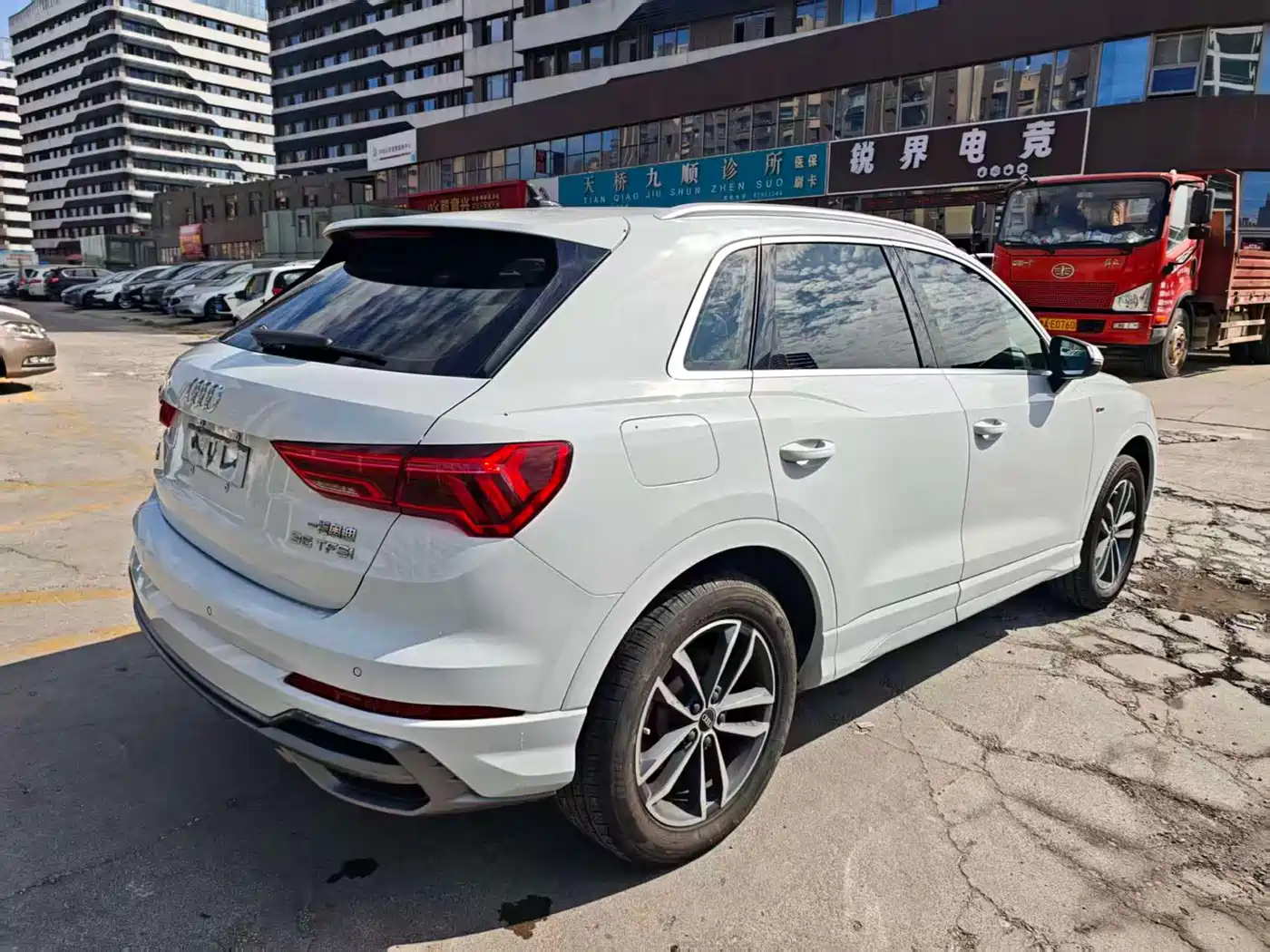 Фото 5 - Audi Q3