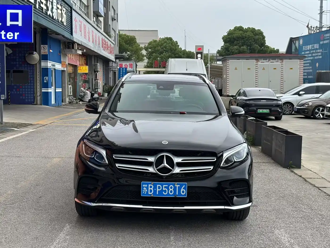 Mercedes-Benz GLC 2018 Facelift GLC 260 4MATIC Luxury фото 2