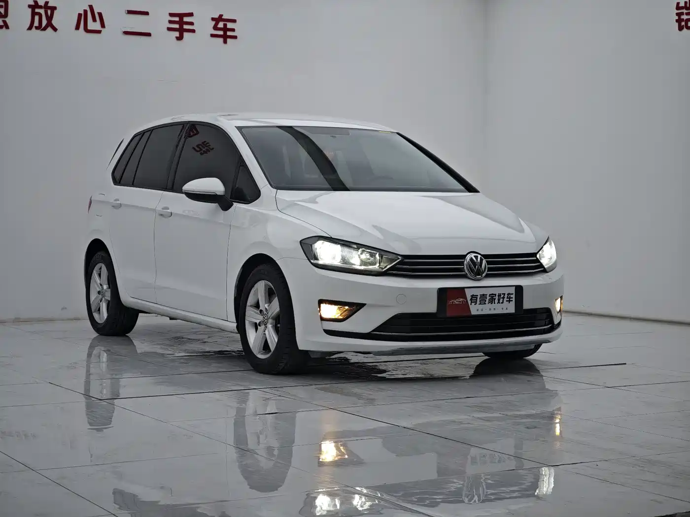 Volkswagen Golf Sportsvan 2018 1.6L Automatic Comfort фото 3