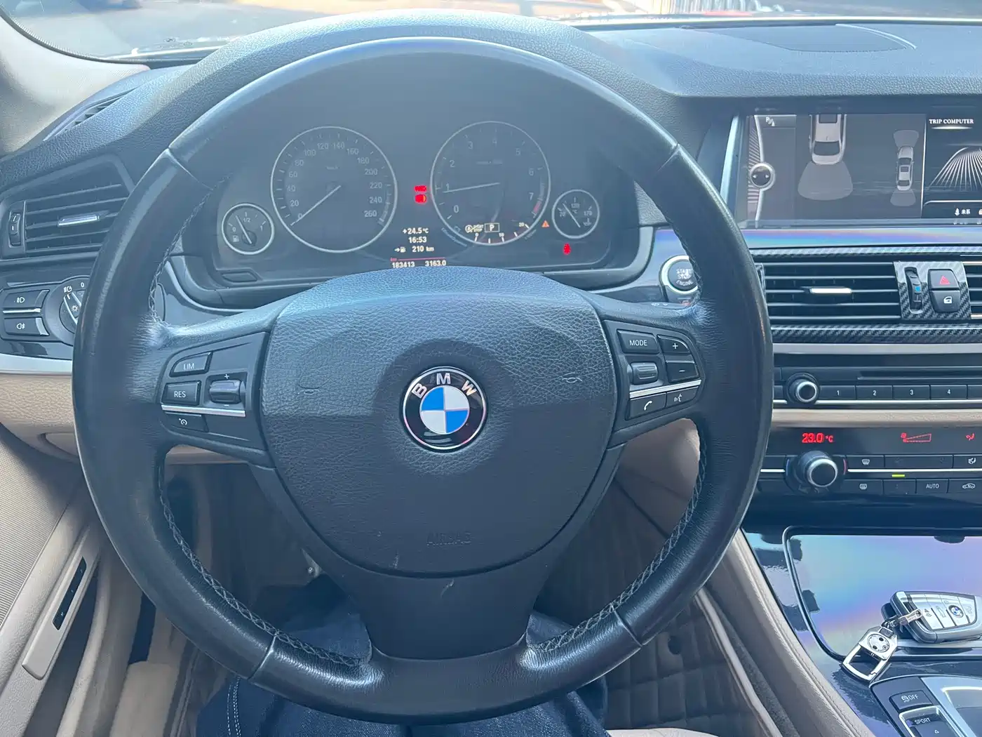 BMW 5 Series 2013 520Li Elegance фото 29